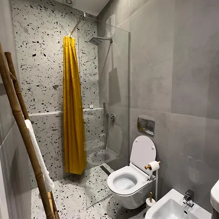 Sun Cane アパート ティラナ